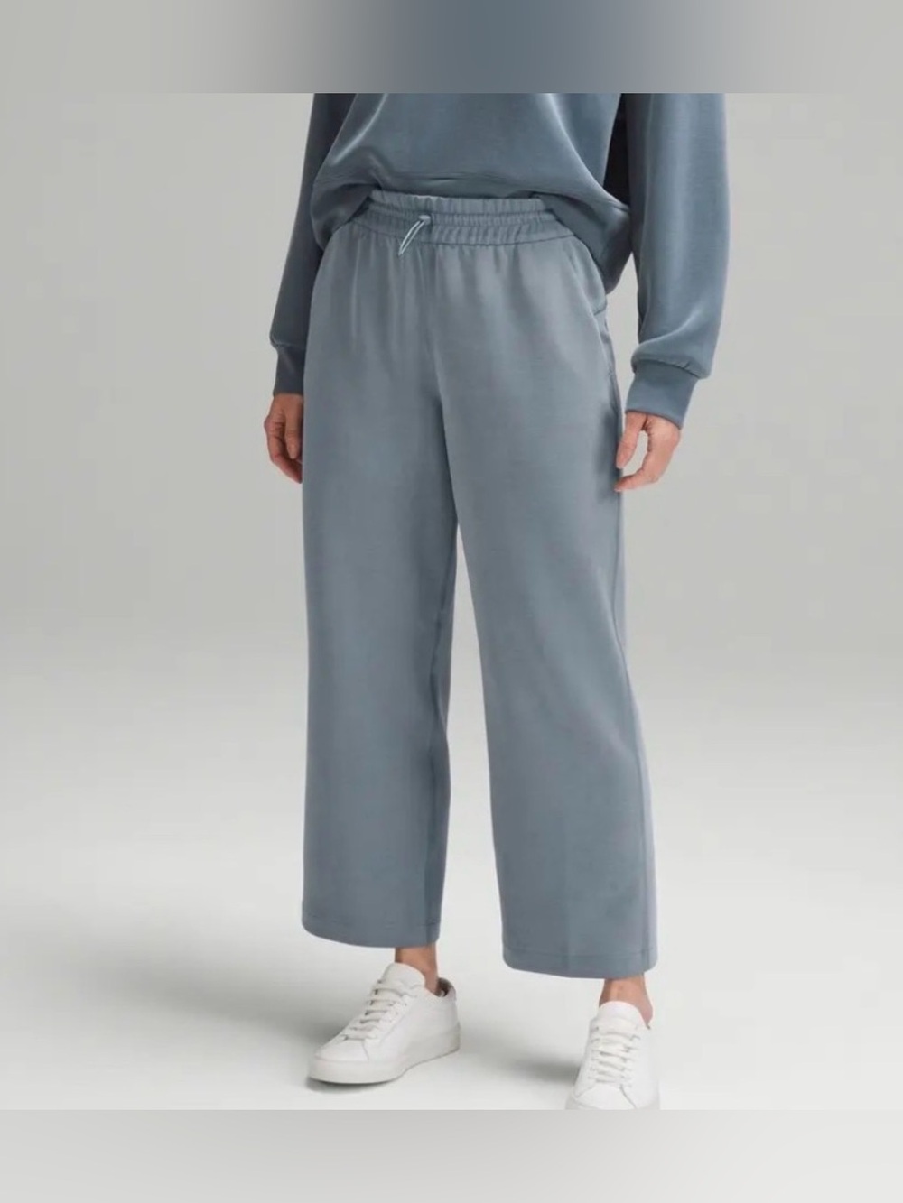 Lululemon Softstreme High-Rise Straight-Leg Cropped Pants in Grey Travel Comfy